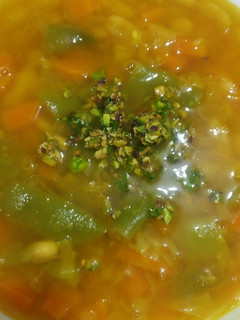 Foto principal de Sopa de habas puerro y zanahoria