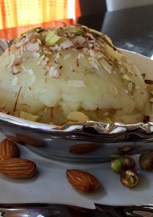 A picture of Sooji Ka Halwa in Microwave.