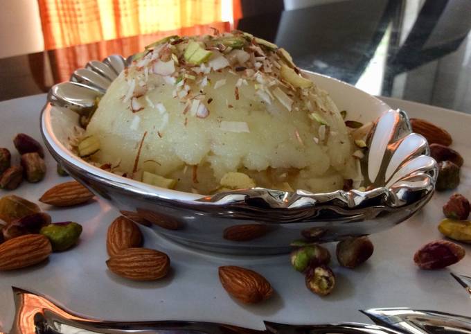 Recipe: Delicious Sooji Ka Halwa in Microwave