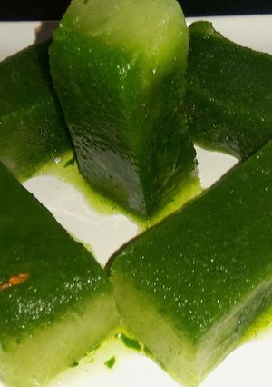 A picture of Spinach water ice cream.