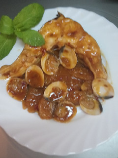 Una foto de Congrio con patatas y almejas