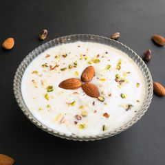 A picture of Instant Firni Shadion wali Traditional.