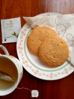 A picture of Benne Wafers.