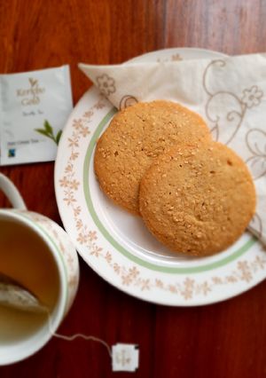 A picture of Benne Wafers.