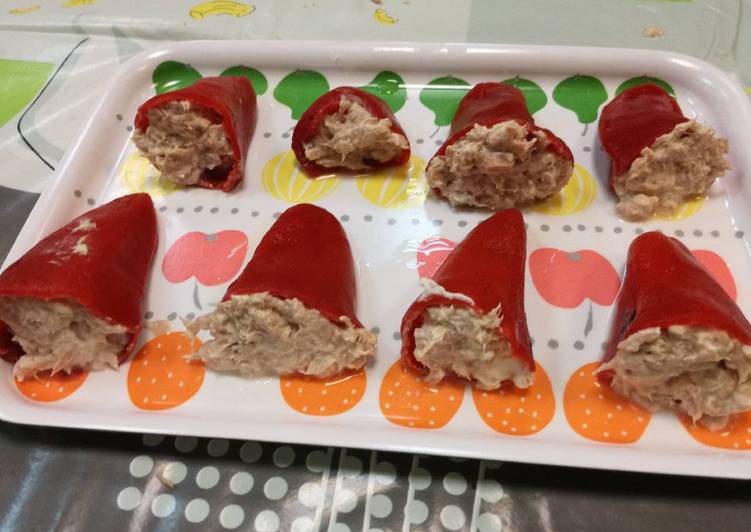 Piquillos rellenos de atún y queso súper fáciles y rápidos