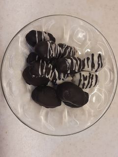 عکسی از دستور خرما شکلاتی