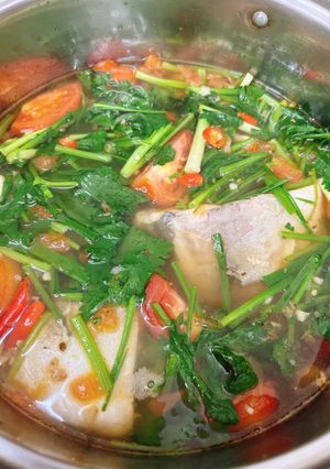 Hình của món Cá Chim trắng nấu ngót.