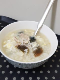 皮蛋瘦肉粥 的食譜成品照片