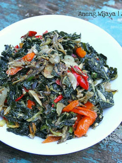 Foto resep 15. Tumis Daun Pepaya / oseng dong kates