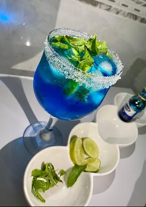 A picture of Blue paradise mocktail.