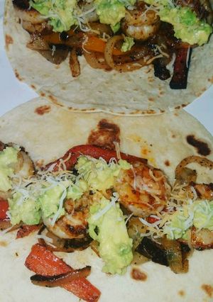 A picture of Shrimp Fajitas!.