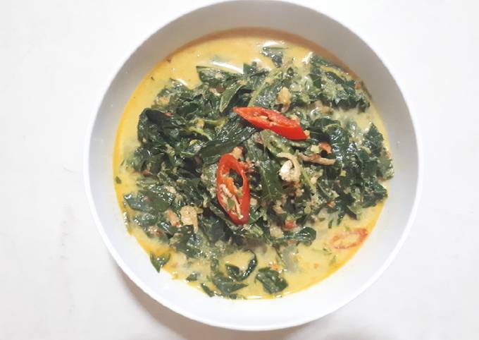 Bagaimana Membuat Gulai Daun Singkong yang Menggugah Selera