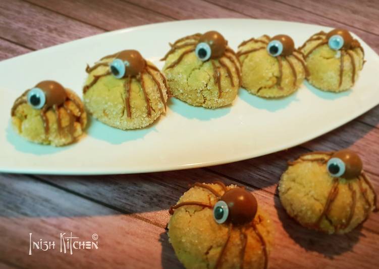 Steps to Make Quick Peanut butter spider cookies