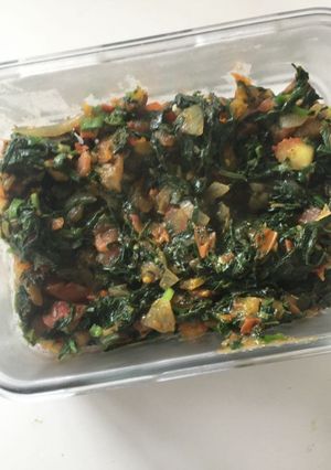 Foto de Refogado de folha de batata-doce