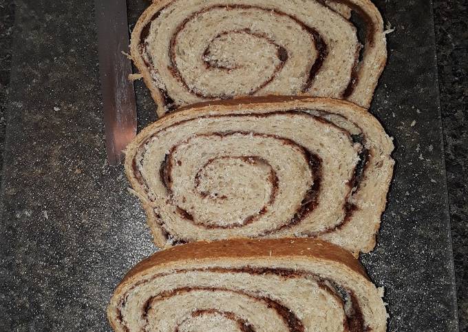 Homemade Cinnamon Swirl Bread