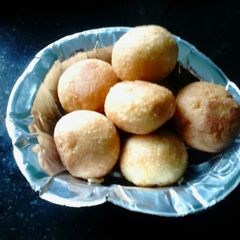 A picture of Mini dry kachori.