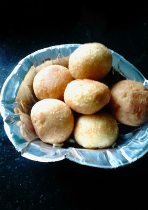 A picture of Mini dry kachori.