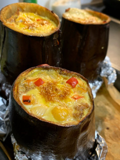 Una foto de Receta berenjenas 🍆 rellenas vegetarianas!!