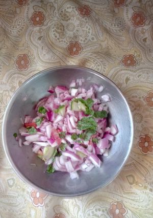 A picture of Kachumar Salad.