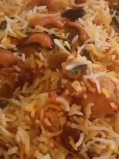 ஹைதராபாத் சிக்கன் பிரியாணி (Hyderabad chicken biryani recipe in tamil) செய்முறை முக்கிய புகைப்படம்