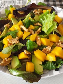 Una foto de Ensalada de colores