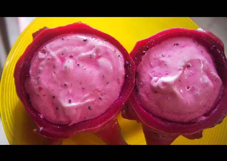 Langkah Mudah untuk Menyiapkan Ice cream buah naga yang Lezat Sekali