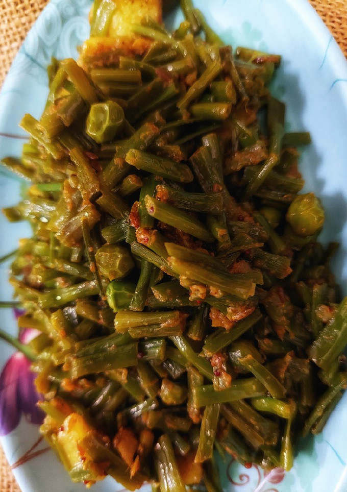 सोगरी मटर की सब्जी रेसिपी मुख्य फोटो