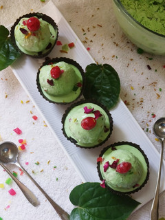 પાન દિલબહાર આઈસ્ક્રીમ ઈન ચોકલેટ કપ(Paan Dilbahar Ice cream) રેસીપી મુખ્ય ફોટો