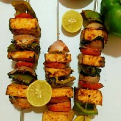 A picture of Tofu tikka veg seekh kabab.