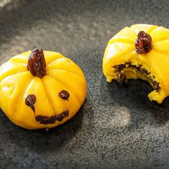 A picture of Pumpkin Mochi.