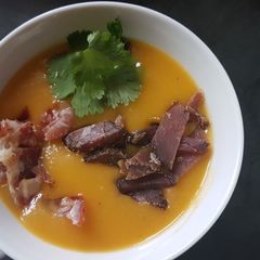A picture of Butternut soup.