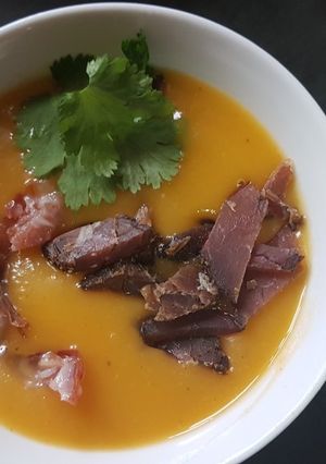 A picture of Butternut soup.