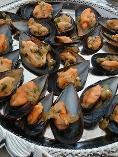 Una foto de Mejillones al ajillo