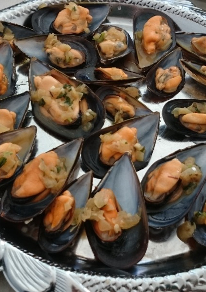 Una foto de Mejillones al ajillo