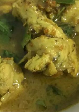 รูปของ แกงเผ็ดปีกไก่บน