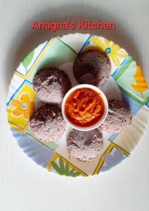 A picture of Ragi Idli (नाचणी इडली).