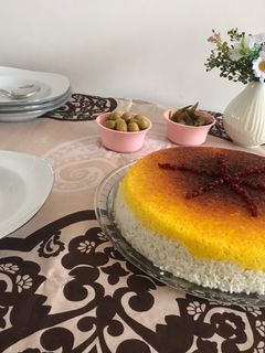 عکسی از دستور ته چین مرغ ریش ریش شده