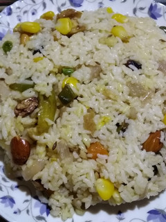 நவரத்ன புலாவ் (நட்ஸ்) செய்முறை முக்கிய புகைப்படம்