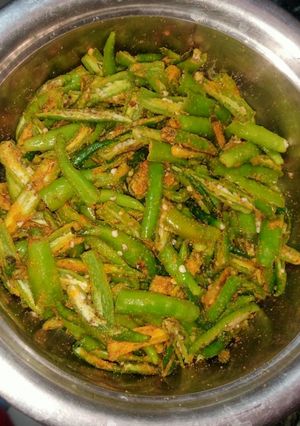 मिर्च का अचार (mirch ka achar recipe in Hindi) रेसिपी मुख्य फोटो