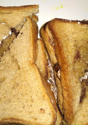 A picture of Chocolate sandwich.