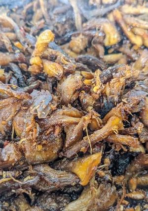 Hình của món Chân nấm rim sả ớt.