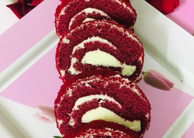 Red Velvet Vanilla Delight (eggless)