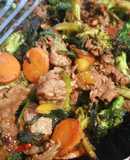 Carne de res con verduras estilo chino
