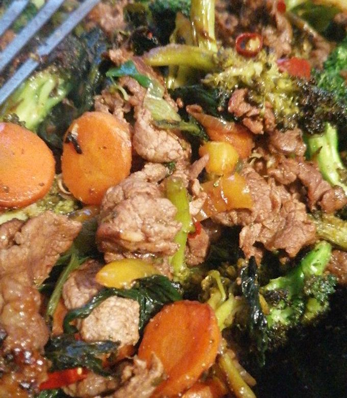 Una foto de Carne de res con verduras estilo chino