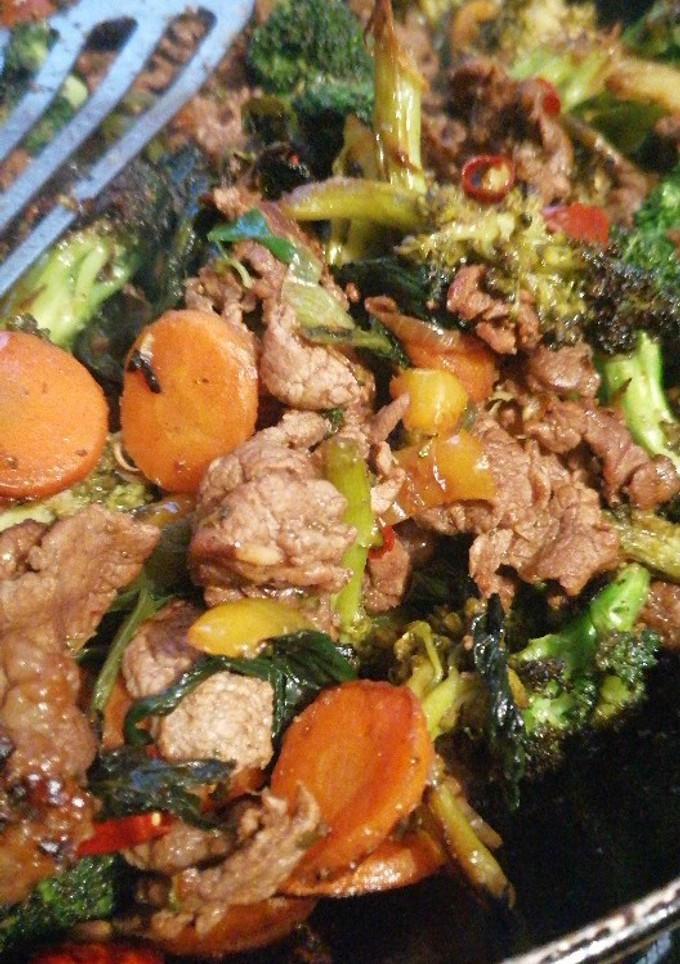 Una foto de Carne de res con verduras estilo chino