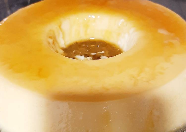 Pudim cremoso de leite sem furos