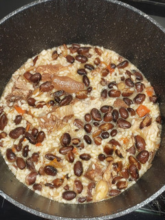 Una foto de Habichuelas pintas con arroz