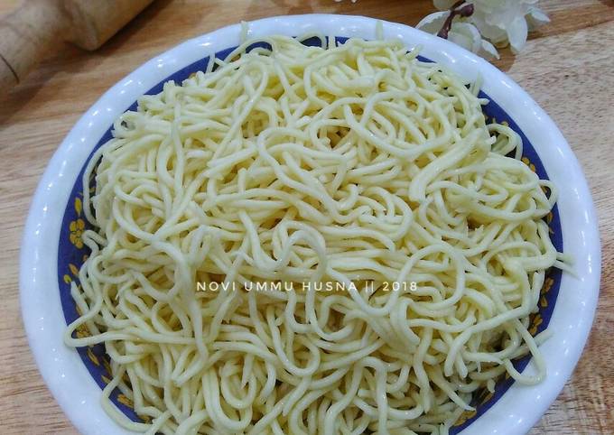 Standar Resep termudah memasak Mie homemade super gampang, enak dan kenyal yang lezat