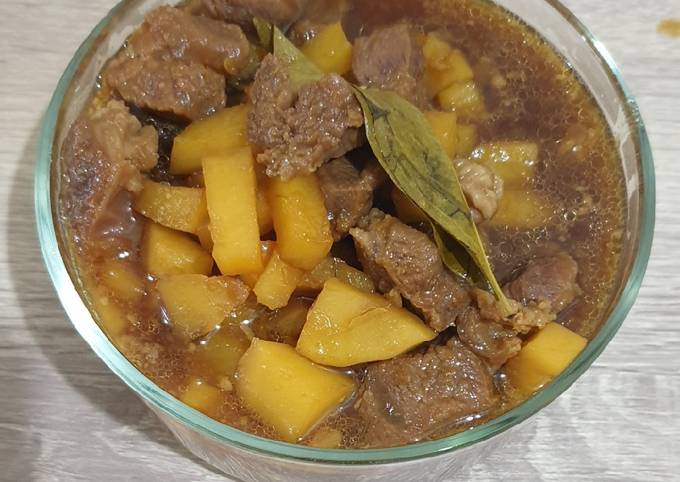 Semur Daging Manis Gurih