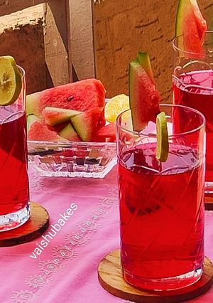 A picture of Watermelon and Rose Mojito.
